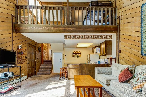 Moose Hideaway image 2